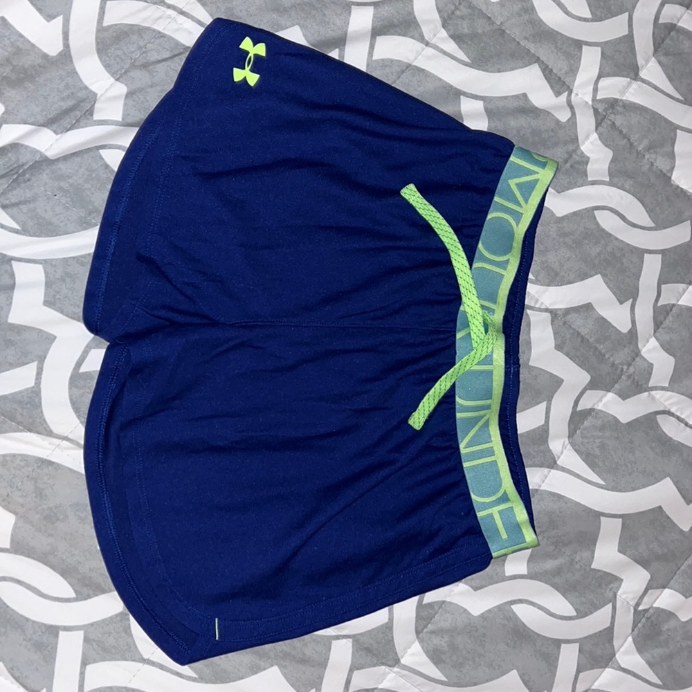 UnderArmour girls shorts